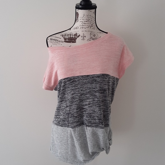 ๐ธHOST PICK๐ธBrand new HOT sale top - Picture 2 of 4